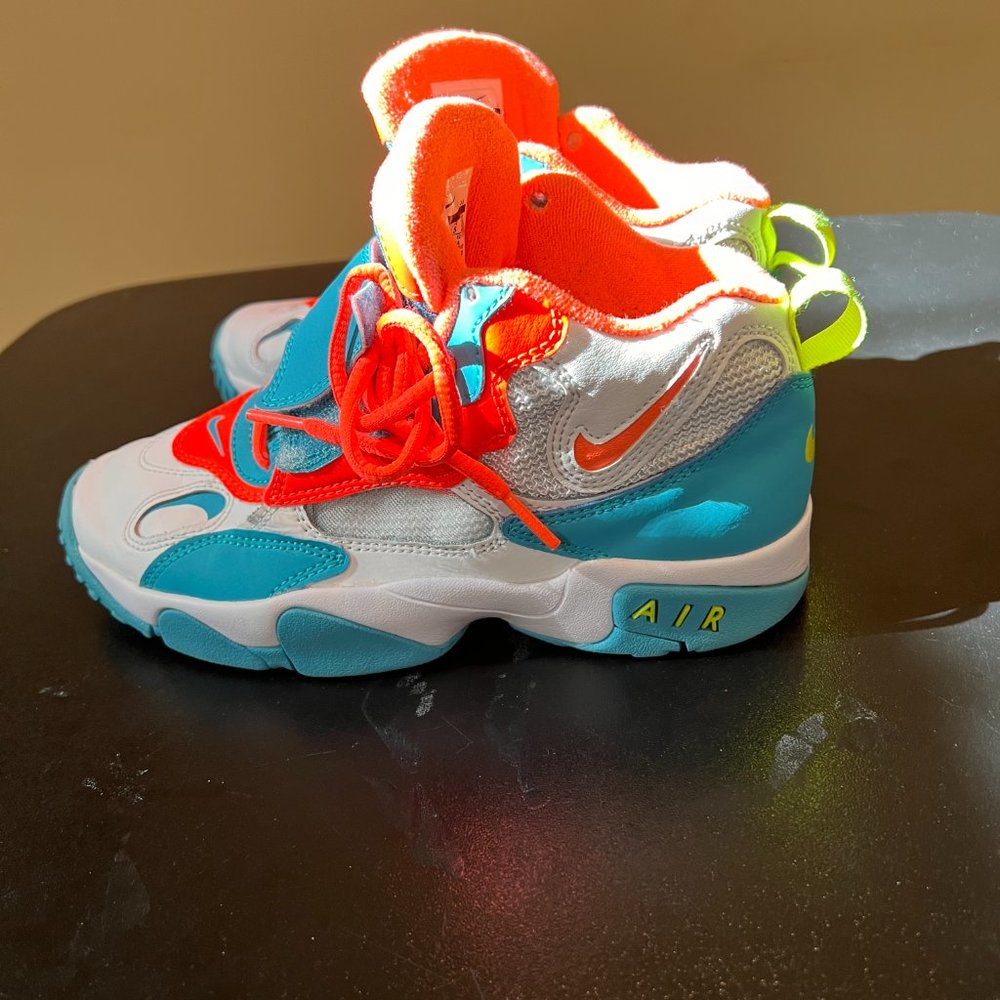 Nike size 5Y air sneakers